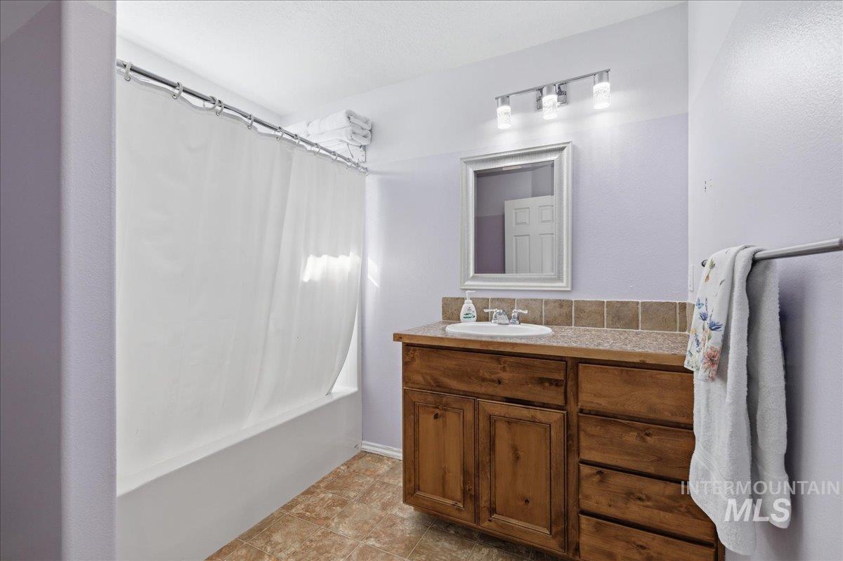 5217 Asbury Way Caldwell, ID 83607 - Photo 15 of 29