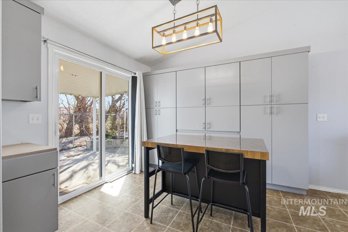 5217 Asbury Way Caldwell, ID 83607 - Photo 10 of 29