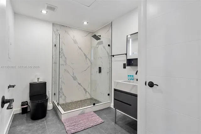 $5,900 | 270 Northwest 41st Street, Miami, FL 33127