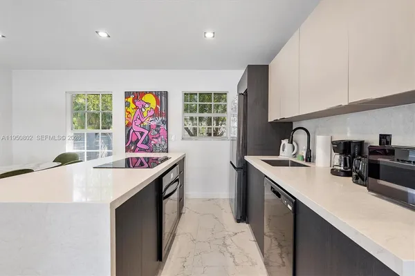 $5,600 | 270 Northwest 41st Street, Miami, FL 33127