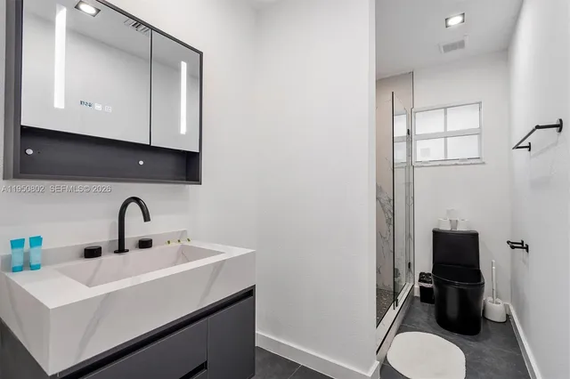 $5,900 | 270 Northwest 41st Street, Miami, FL 33127