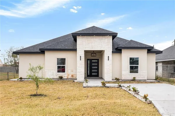 $249,500 | 712 East Ricky Crossland Avenue, Elsa, TX 78543