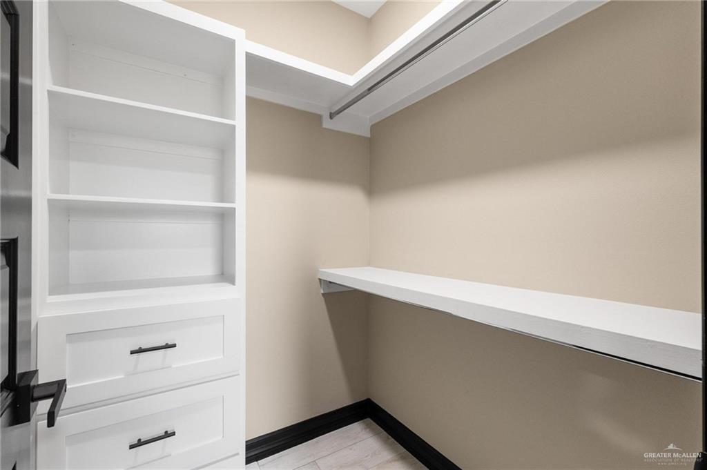 712 East Ricky Crossland Avenue Elsa, TX 78543 - Photo 12 of 27