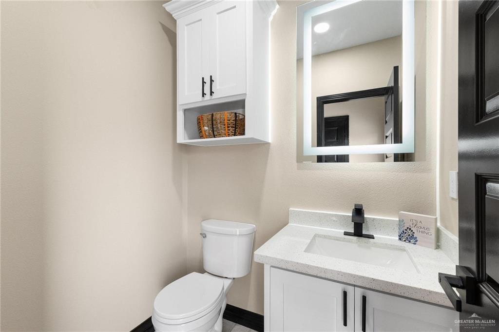 712 East Ricky Crossland Avenue Elsa, TX 78543 - Photo 17 of 27