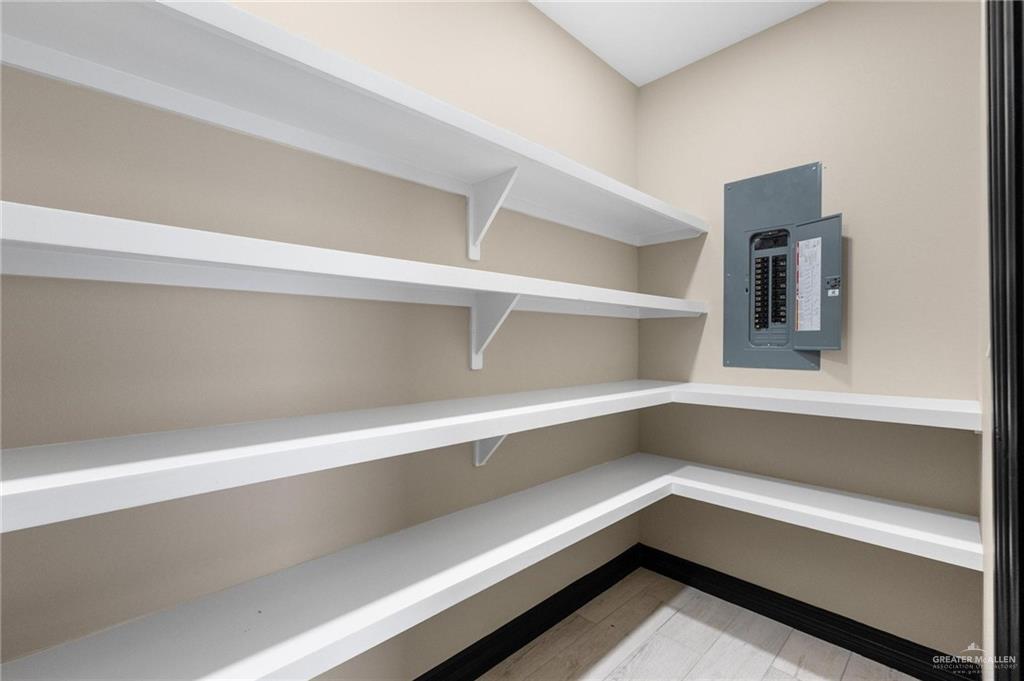 712 East Ricky Crossland Avenue Elsa, TX 78543 - Photo 18 of 27