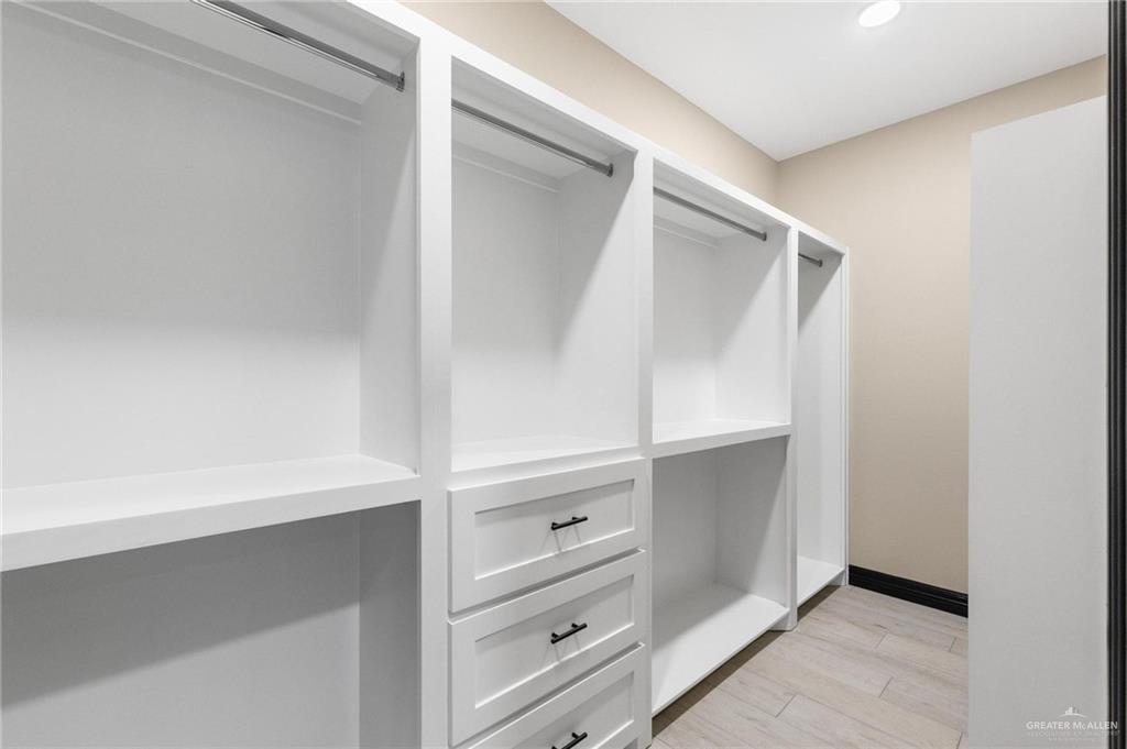 712 East Ricky Crossland Avenue Elsa, TX 78543 - Photo 21 of 27