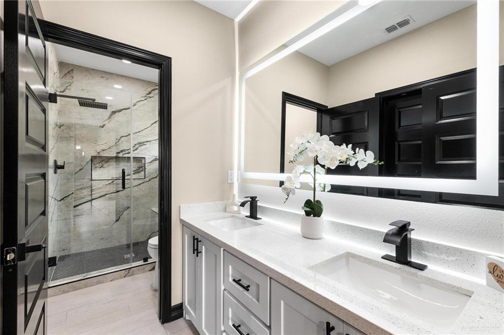 712 East Ricky Crossland Avenue Elsa, TX 78543 - Photo 22 of 27