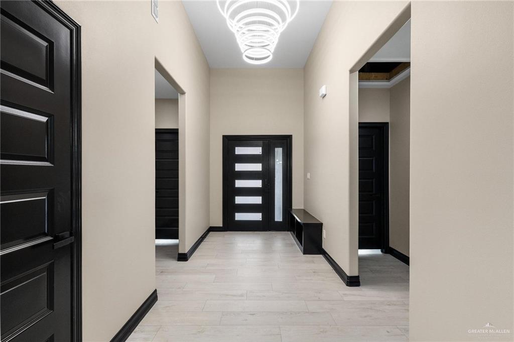 712 East Ricky Crossland Avenue Elsa, TX 78543 - Photo 10 of 27