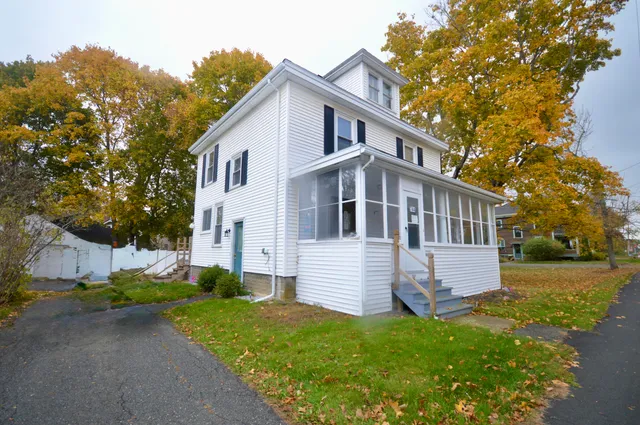 $340,000 | 744 Hammond Street, Bangor, ME 04401