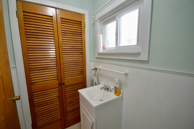 $340,000 | 744 Hammond Street, Bangor, ME 04401