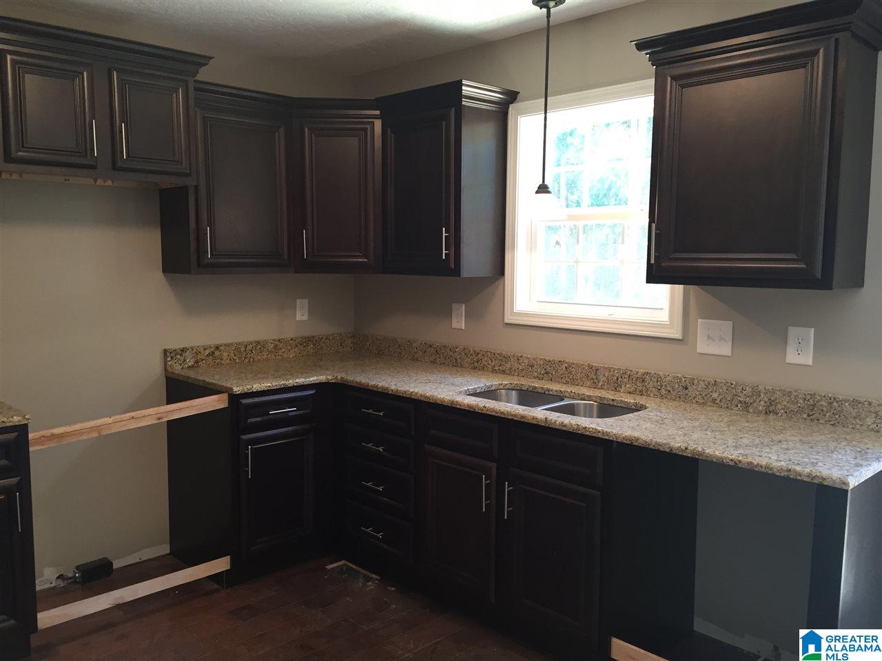 1009 Southeast Groves Pass Weaver, AL 36277 - Photo 9 of 21