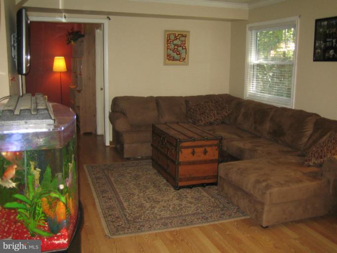 8603 Stonewall Road Manassas, VA 20110 - Photo 14 of 19 Family Room
