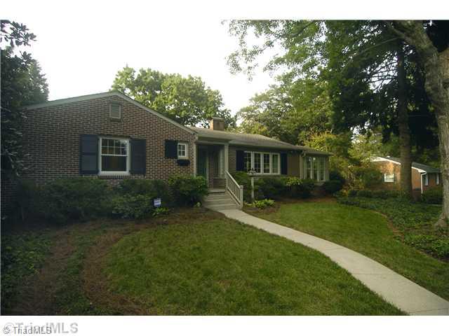 3015 University Road Winston-Salem, NC 27104 - Photo 1 of 16 Exterior Front.