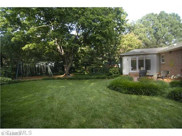 3015 University Road Winston-Salem, NC 27104 - Photo 15 of 16 Yard/Garden.