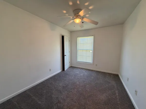 $1,900 | 124 Miley Avenue, Summerville, SC 29485