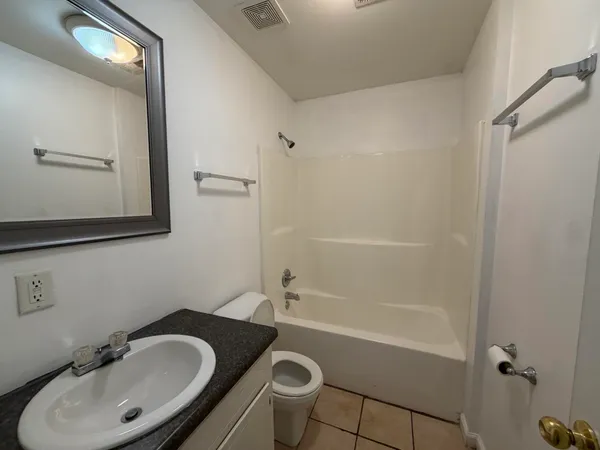 $1,900 | 124 Miley Avenue, Summerville, SC 29485