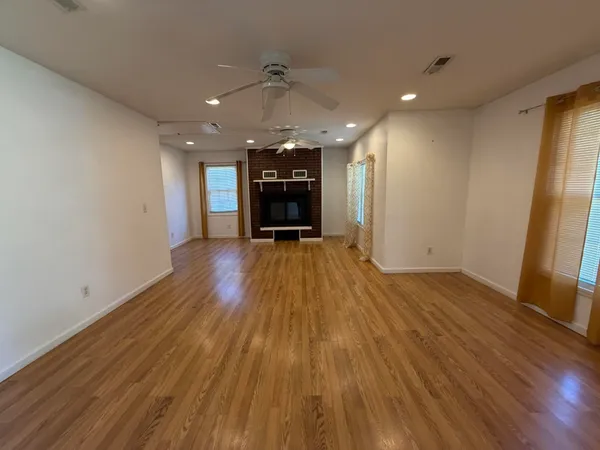 $1,900 | 124 Miley Avenue, Summerville, SC 29485