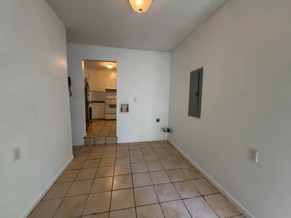 $1,900 | 124 Miley Avenue, Summerville, SC 29485