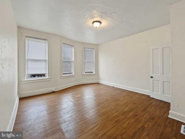 1832 Riggs Avenue Baltimore, MD 21217 - Photo 18 of 26 Bedroom 2 Upper Level
