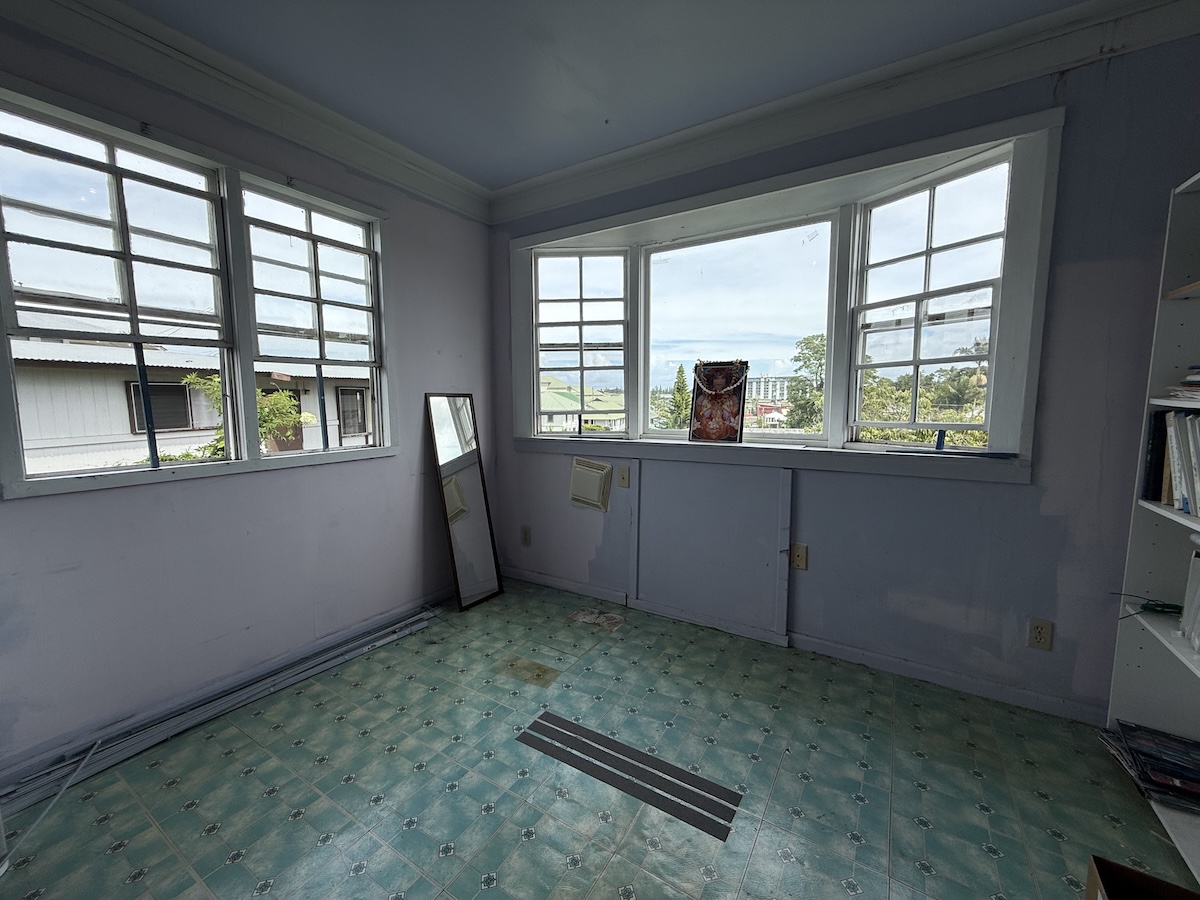 37 Mehau Lane Hilo, HI 96720 - Photo 19 of 24 a view of an empty room with a window