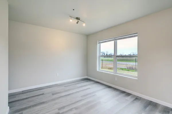 $1,250 | 155 Plez Morgan, Unit 5A, Montgomery, TX 77356