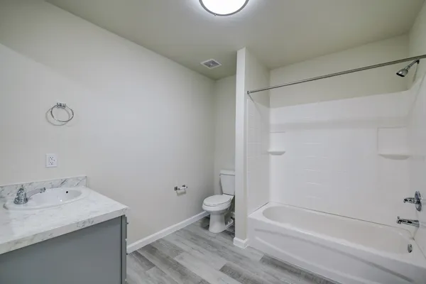 $1,250 | 155 Plez Morgan, Unit 5A, Montgomery, TX 77356