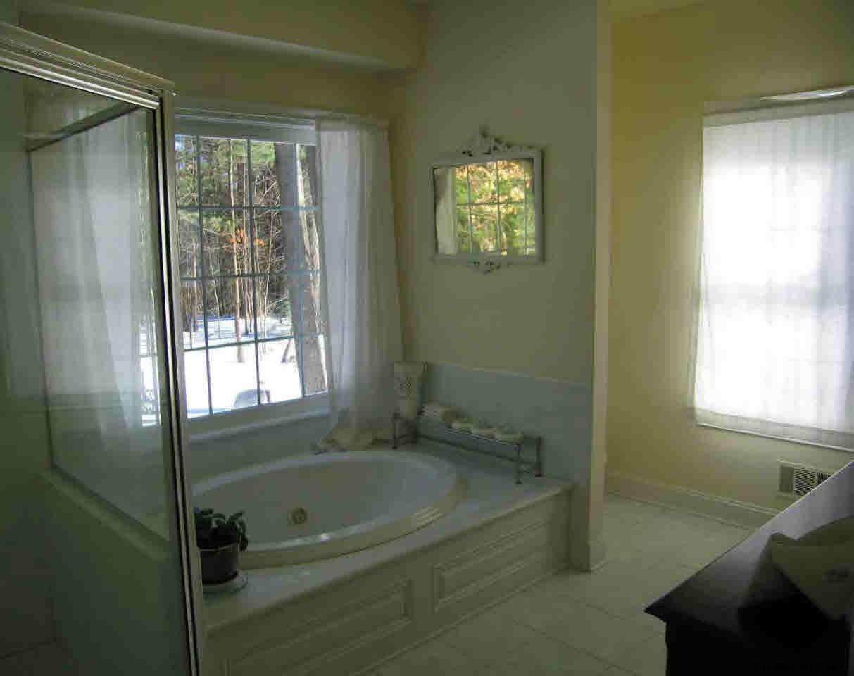 4 Hawthorne Road Queensbury, NY 12845 - Photo 11 of 12 Photo 11