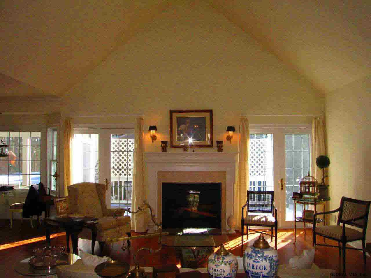 4 Hawthorne Road Queensbury, NY 12845 - Photo 3 of 12 Photo 3