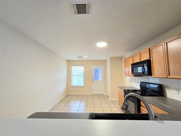 $1,650 | 29527 Evergreen Hills Drive, Spring, TX 77386