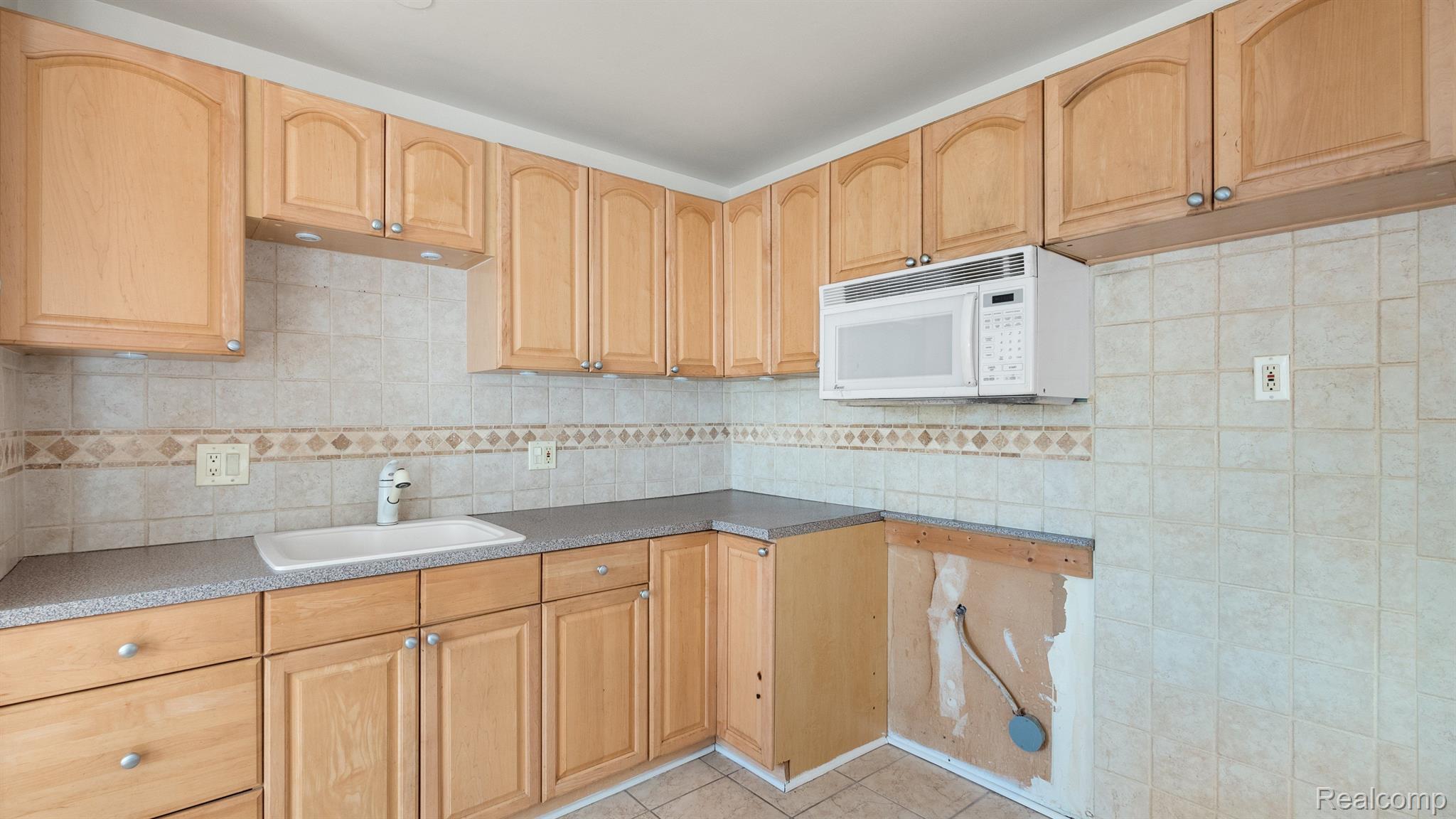 29518 Hoover Road Warren, MI 48093 - Photo 7 of 15 Gallery Image 7