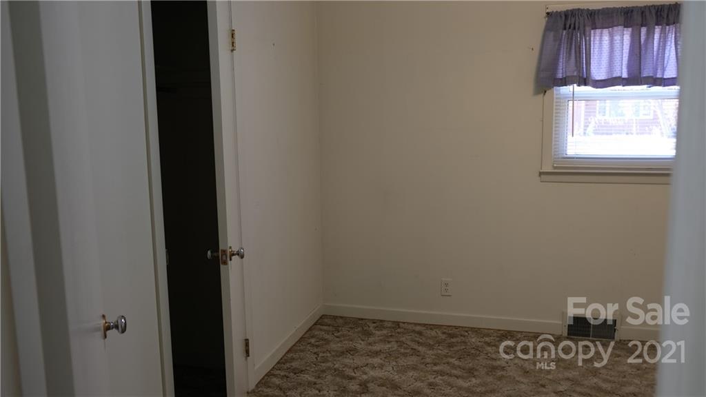 554 Mountain View Road Mars Hill, NC 28754 - Photo 13 of 30 Gallery Image 13