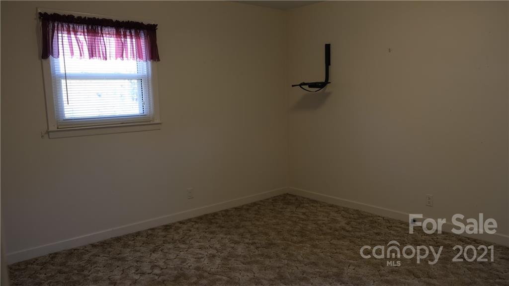 554 Mountain View Road Mars Hill, NC 28754 - Photo 15 of 30 Gallery Image 15