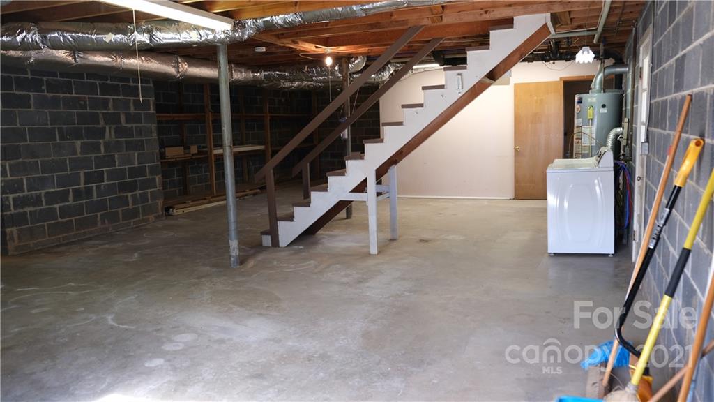554 Mountain View Road Mars Hill, NC 28754 - Photo 22 of 30 Gallery Image 22