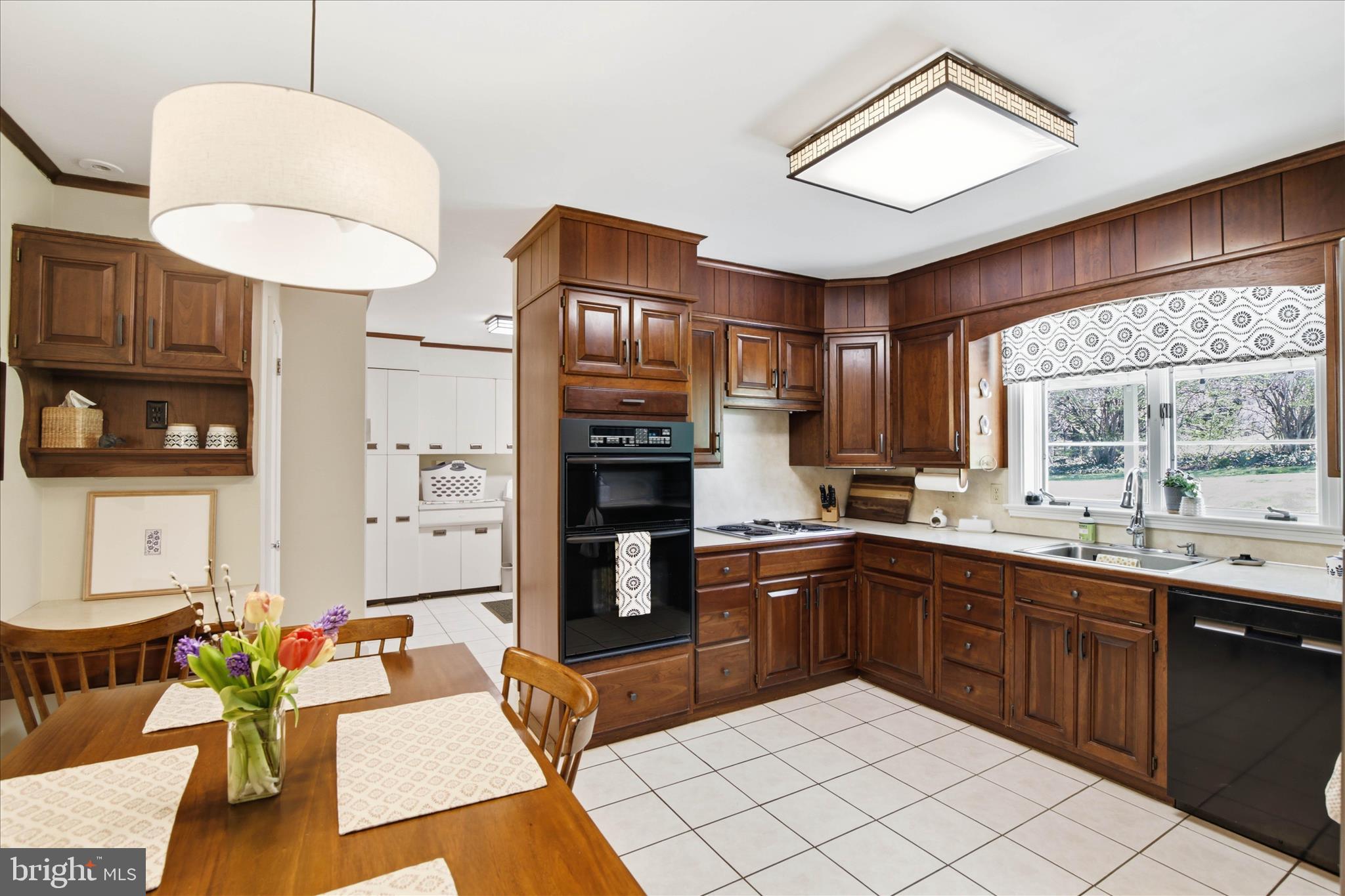 2180 West Ridge Drive Lancaster, PA 17603 - Photo 14 of 53