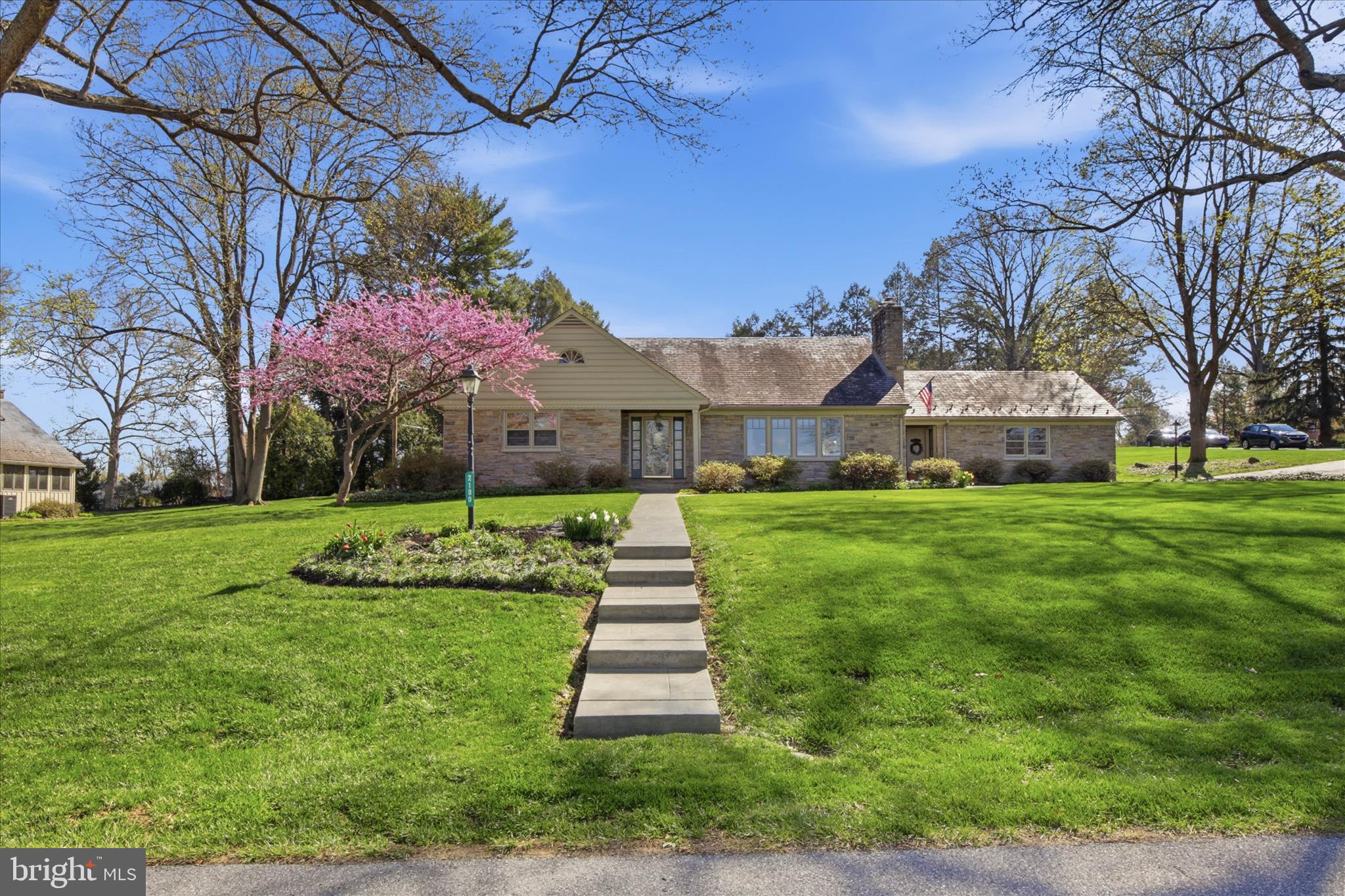 2180 West Ridge Drive Lancaster, PA 17603 - Photo 2 of 53