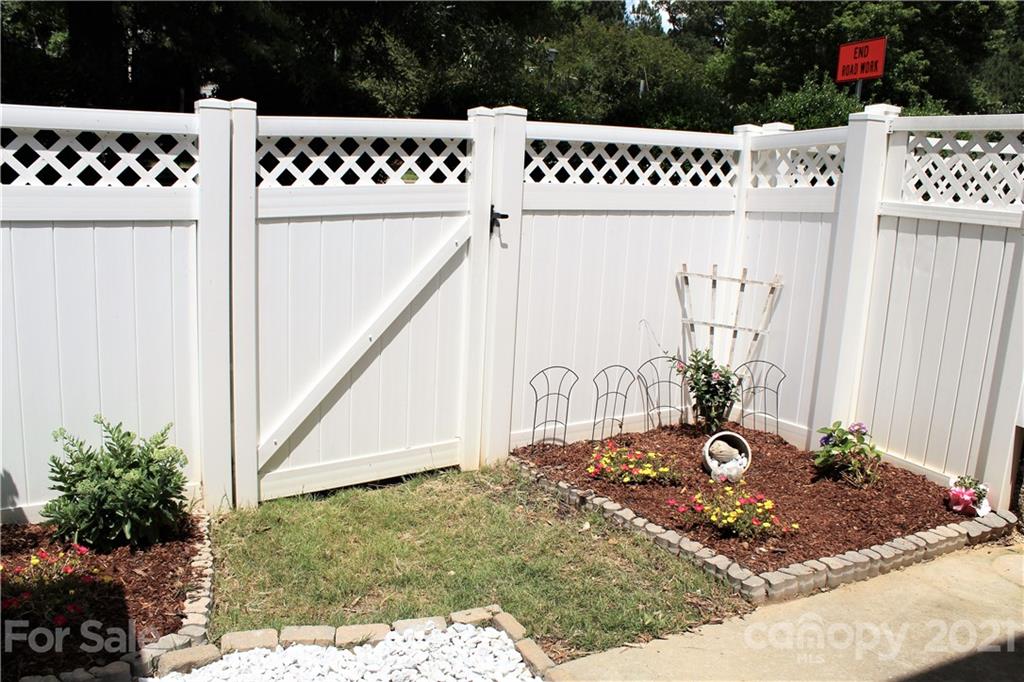 206 Butler Place Fort Mill, SC 29715 - Photo 4 of 20 Gallery Image 4