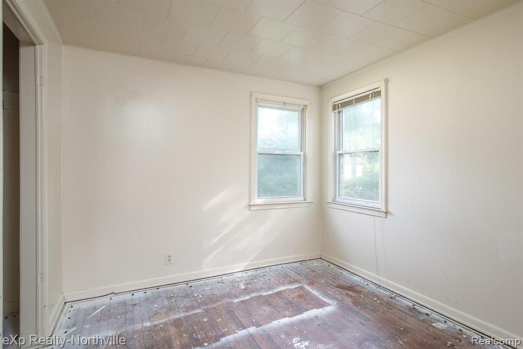 21730 Middlebelt Road Farmington Hills, MI 48336 - Photo 13 of 27