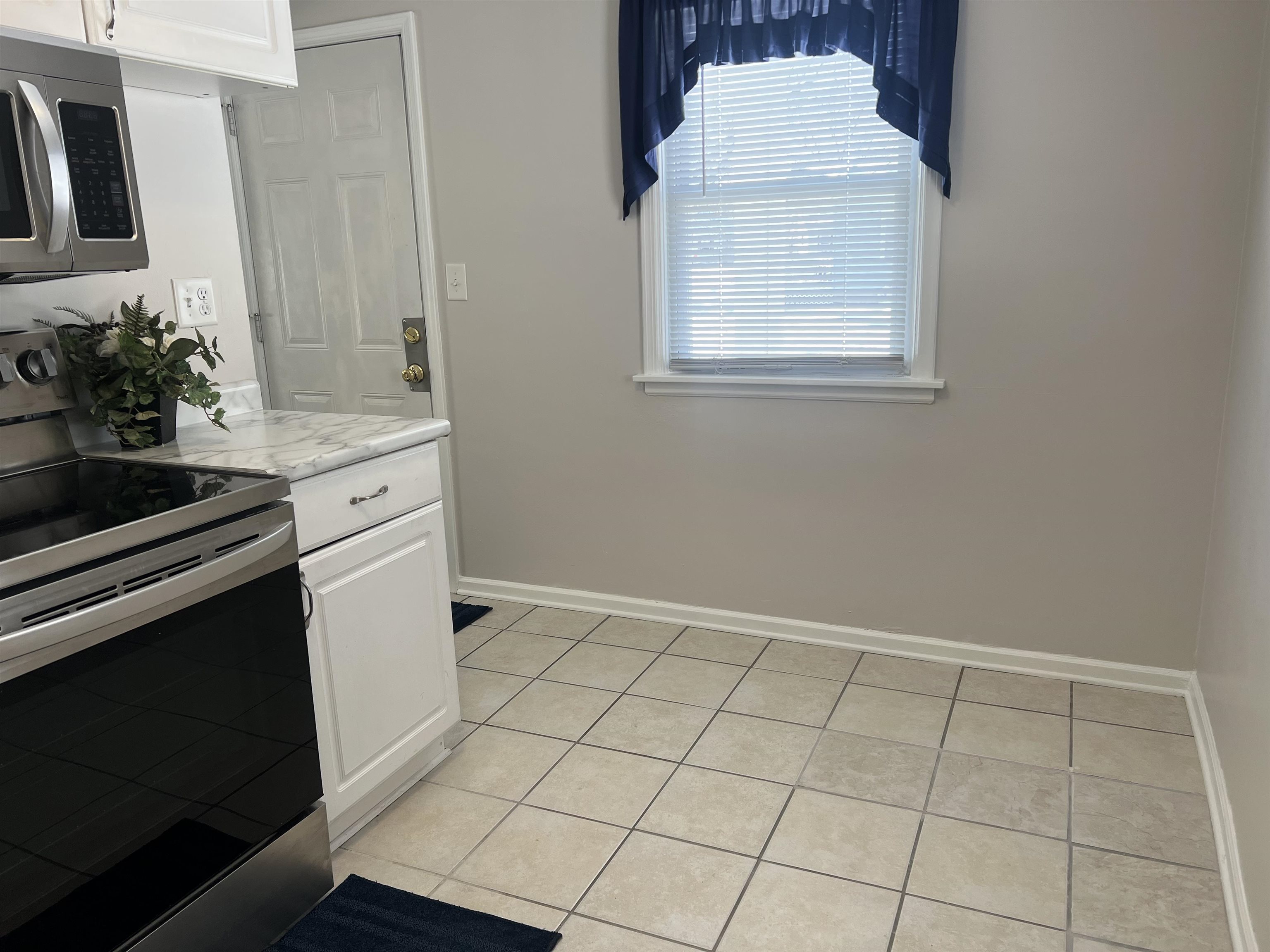 1703 Calumet Avenue Beloit, WI 53511 - Photo 11 of 20