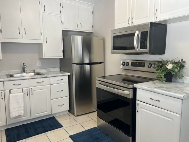 $164,900 | 1703 Calumet Avenue, Beloit, WI 53511