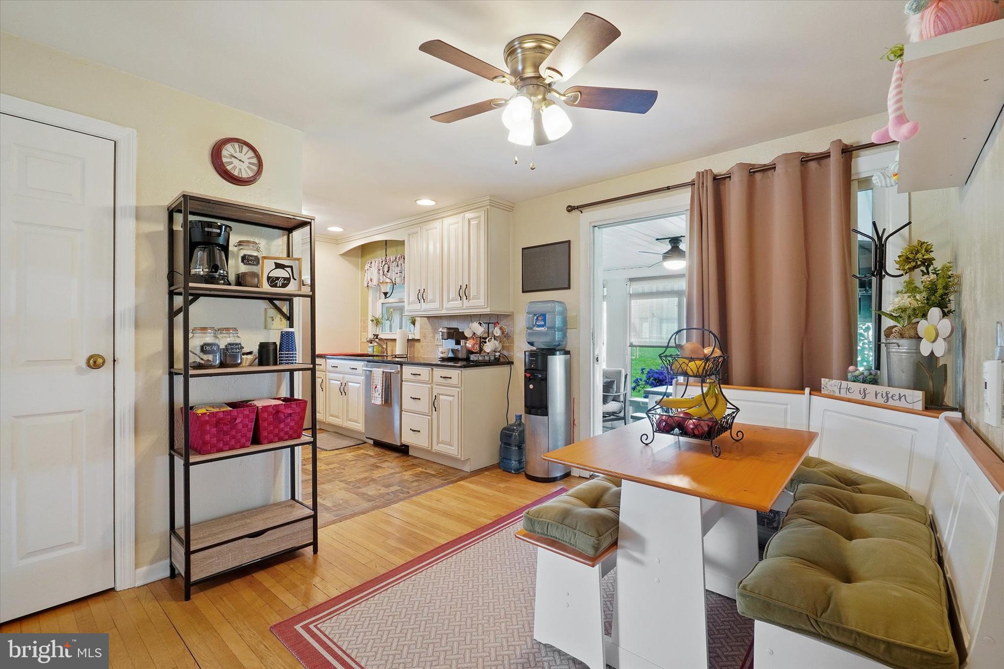 1927 Poplars Road York, PA 17408 - Photo 6 of 29 Gallery Image 6