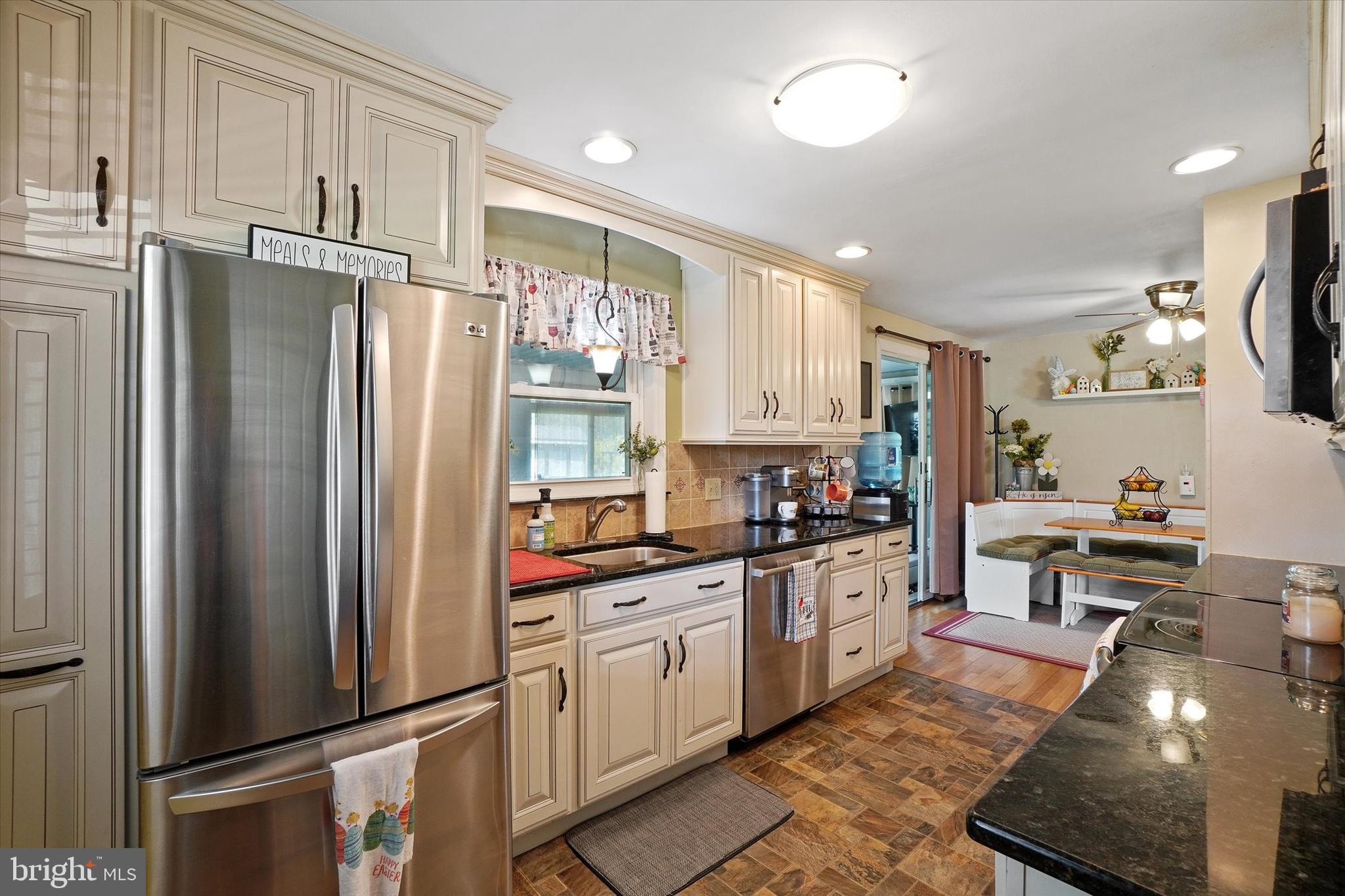 1927 Poplars Road York, PA 17408 - Photo 10 of 29 Gallery Image 10
