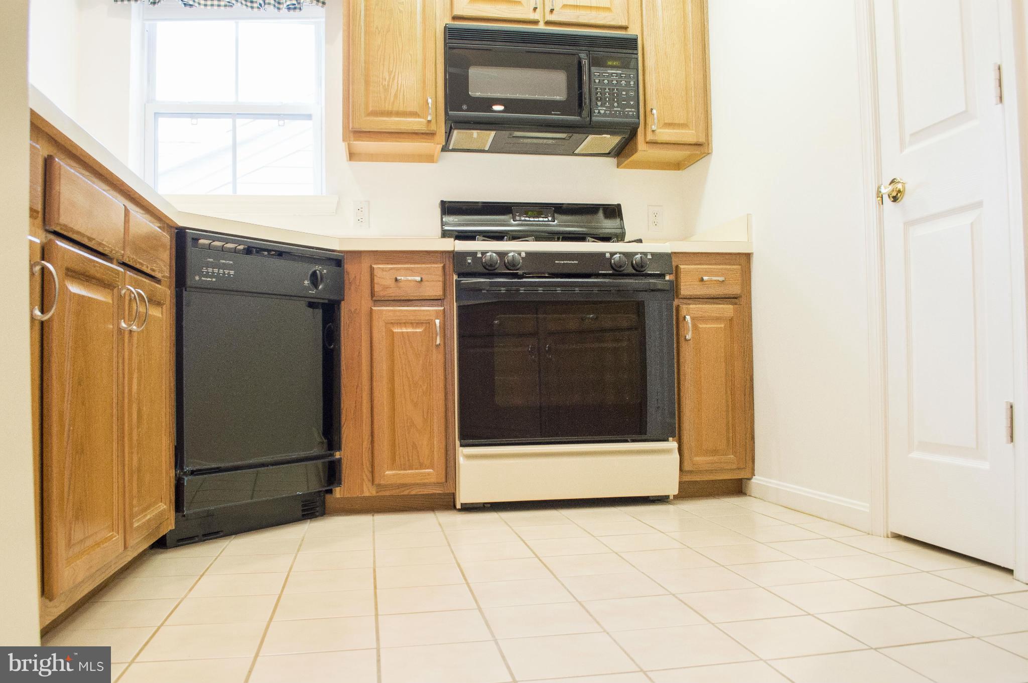 831 Runabout Loop, Unit 831 Solomons, MD 20688 - Photo 11 of 30 Kitchen