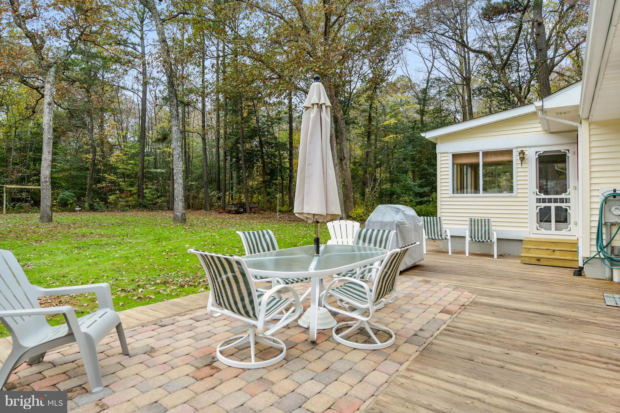 9310 Croppers Island Road Newark, MD 21841 - Photo 23 of 34 Back patio & Deck