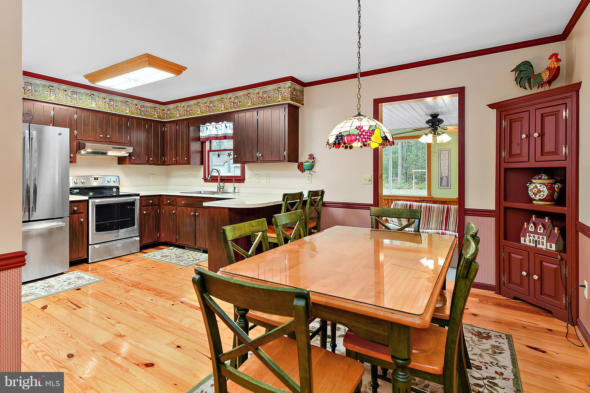 9310 Croppers Island Road Newark, MD 21841 - Photo 6 of 34 Dinning/Kitchen area