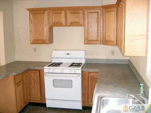 113 Idlewild Road Edison, NJ 08817 - Photo 3 of 8