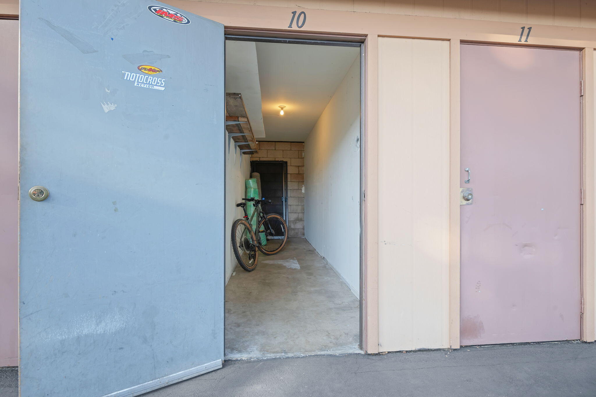 5290 Overpass Road, Unit 10 Goleta, CA 93111 - Photo 22 of 26 a view of a hallway with closet