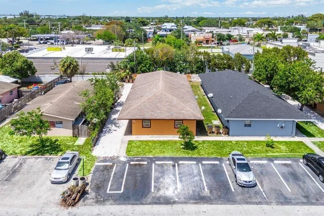 $1,850 | 279 Southwest 1st Street, Unit 1, Deerfield Beach, FL 33441