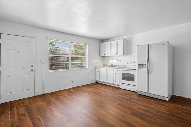 $1,850 | 279 Southwest 1st Street, Unit 1, Deerfield Beach, FL 33441