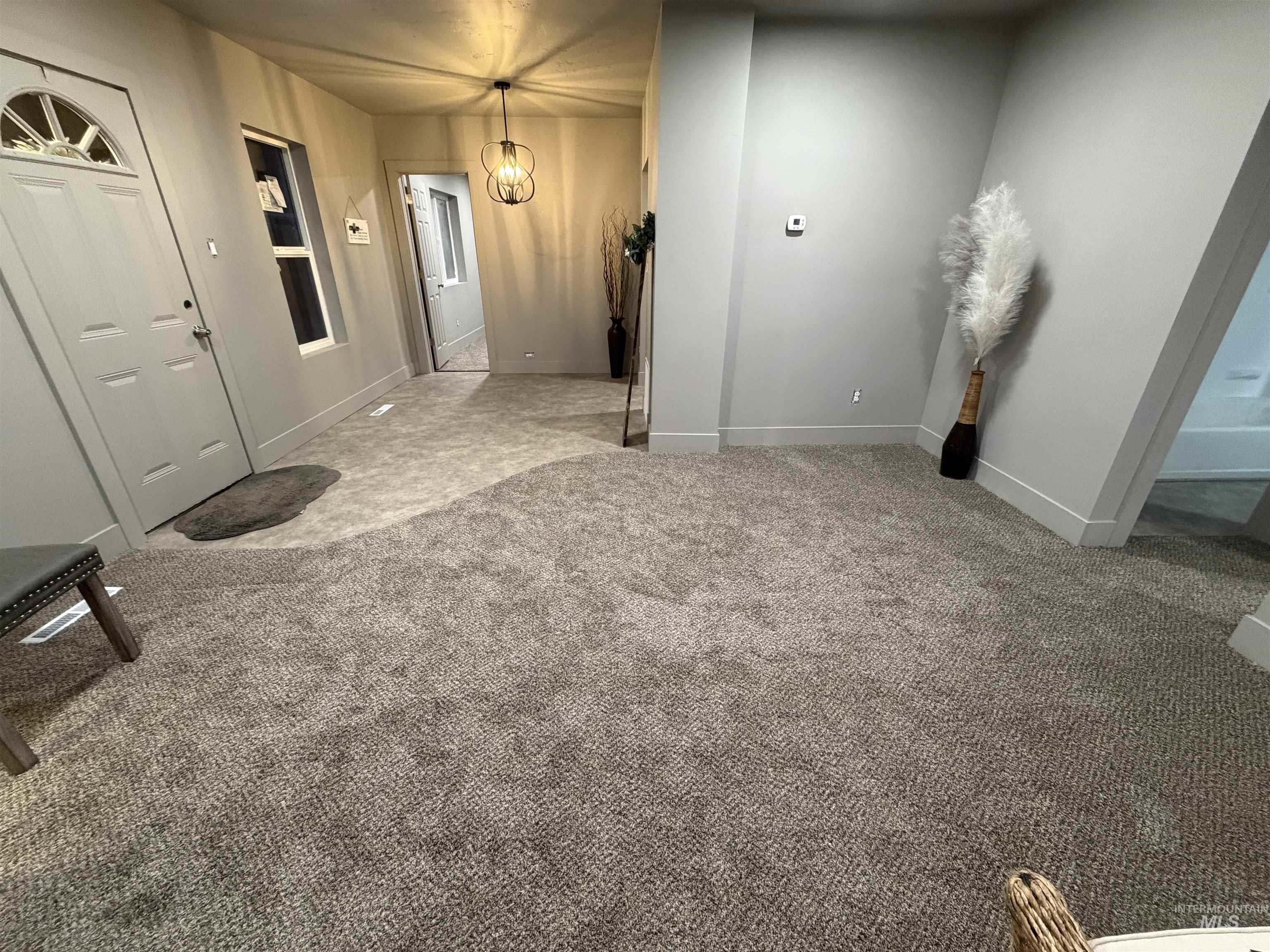 600 11th Street Clarkston, WA 99403 - Photo 22 of 27 Carpeted foyer with baseboards