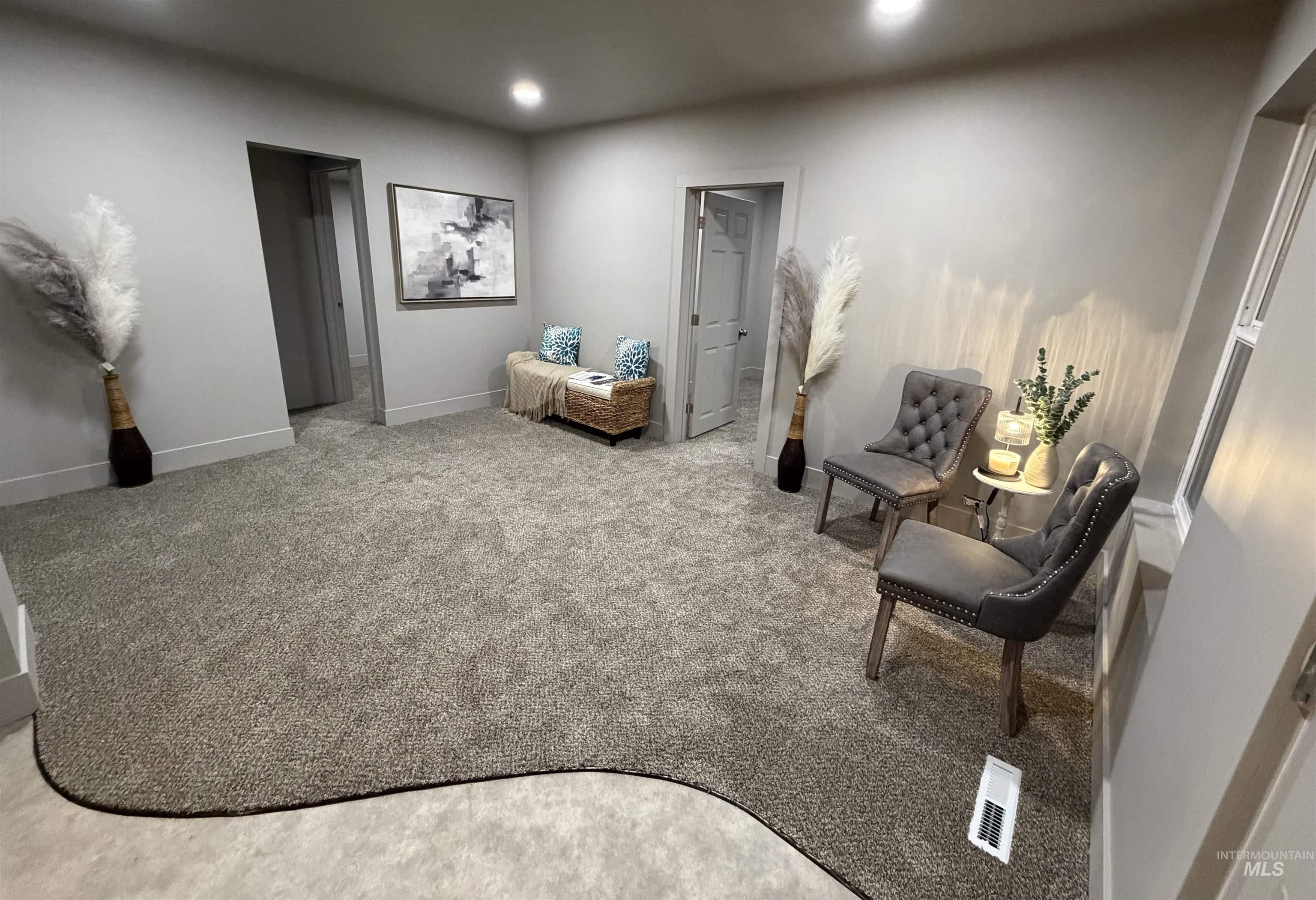 600 11th Street Clarkston, WA 99403 - Photo 23 of 27 Sitting room featuring recessed lighting and carpet flooring